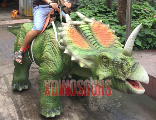 Animatronics Centrosaurus Ride