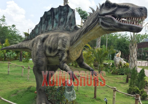 Custom Spinosaurus Exhibits