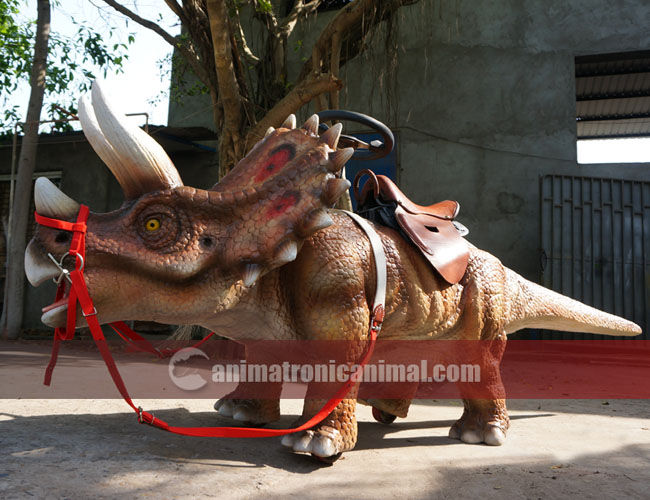 Moving Triceratops Ride