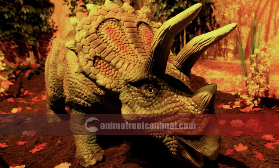 Animatronic Triceratops for Cinema Decorations