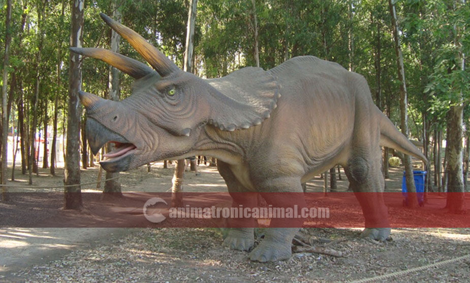 Animatronic Triceratops in Dinosaur Dream Park