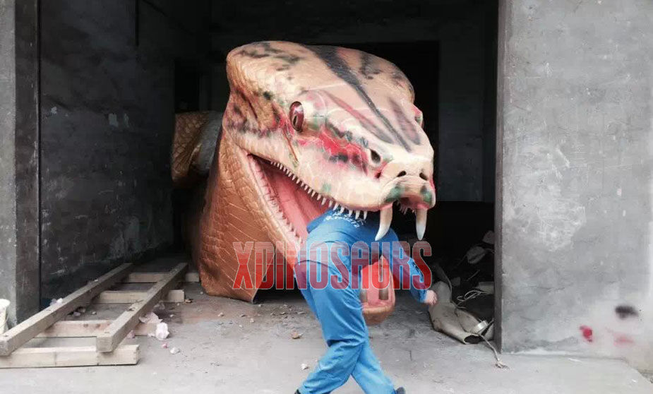 Huge Animatronic Animal Model