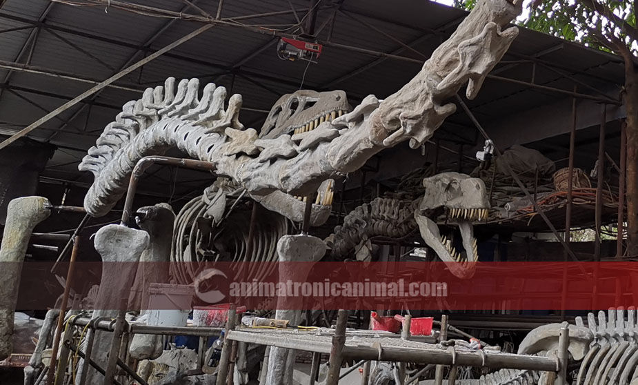 Manufactured Lifesized Dinosaur Skeleton Replicas