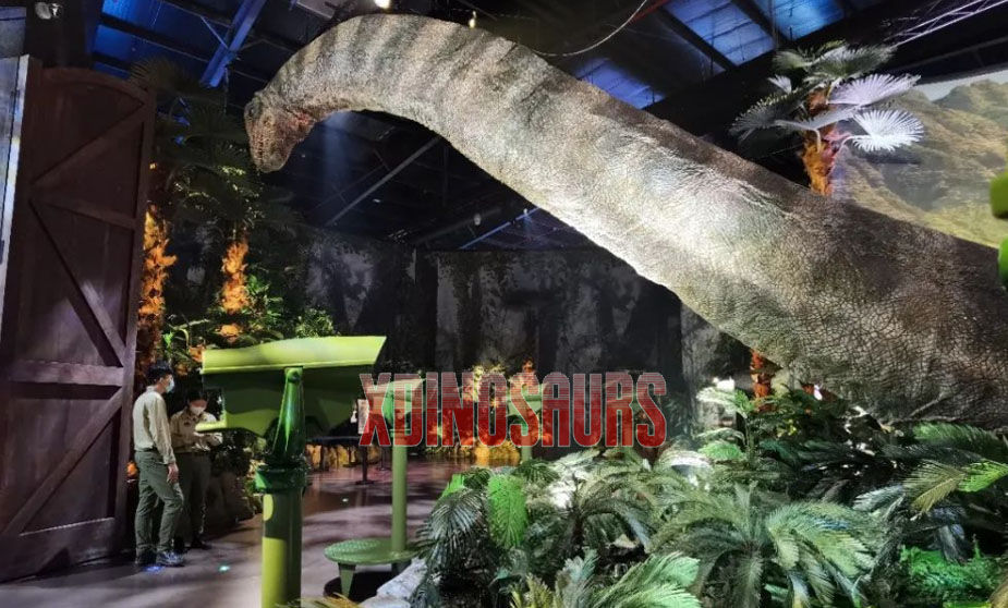 Dinosaur Exhibits at Theme Cinema