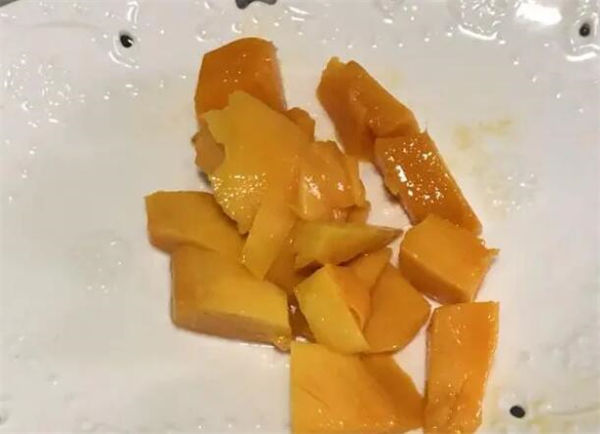 Mango Pieces