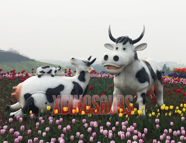 Fiberglass Cartoon Cow Statue