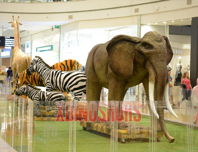 Animatronic Animal Model in Mall