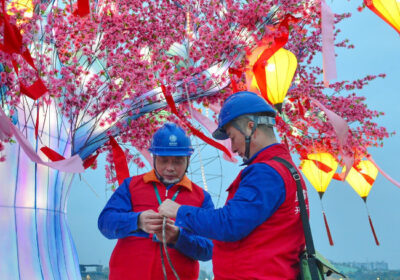 Electrician in Lantern Festival