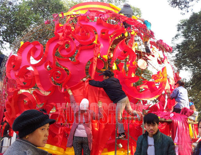 Manufacturing Big Lantern Decoration